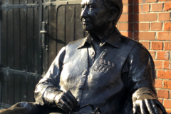 pomnik-Elzbieta-Zawacka